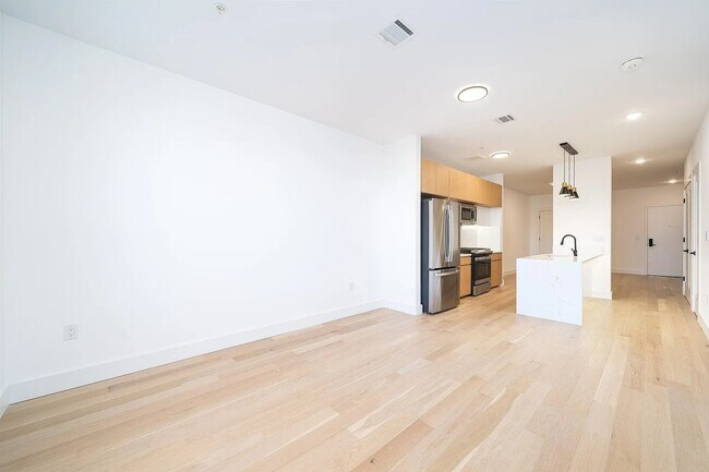 Foto del edificio - 649 38th St