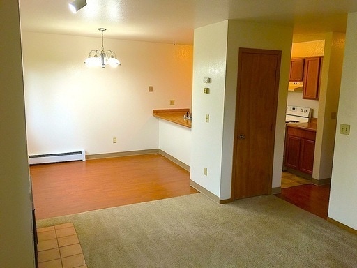 Photo - Great Sunny upstairs 2bed with washer&dryer Townhome