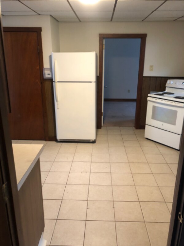 340 Granite Hill Rd Unit 4, Manchester, ME 04351 Room for Rent in