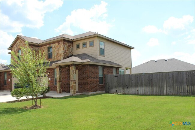 Foto del edificio - 1136 Brown Rock Dr