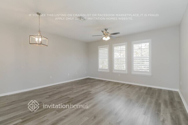 Building Photo - 2421 Lexington Oak Dr