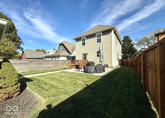 Building Photo - 836 N Beville Ave