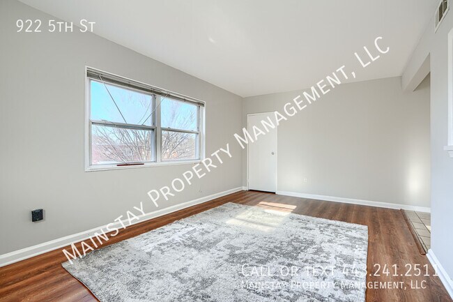 Foto del edificio - 922 5th St