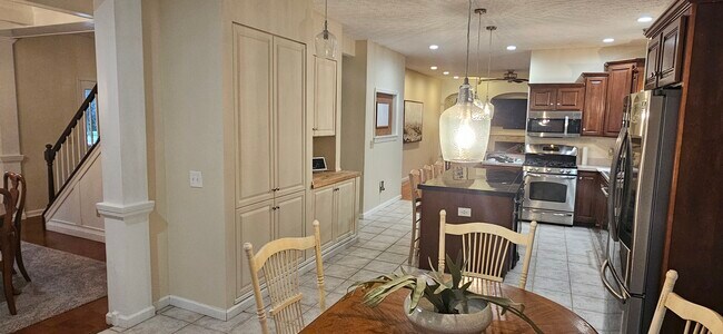 Foto del edificio - 1740 Magnolia Ct