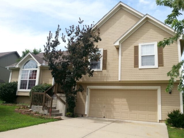 Primary Photo - 4352 N 122nd Terrace, Kansas City, KS 6610...