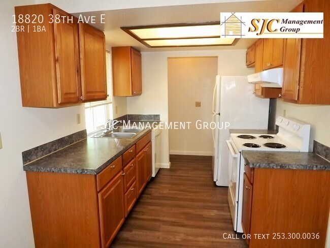 Foto del edificio - 18820 38th Ave E