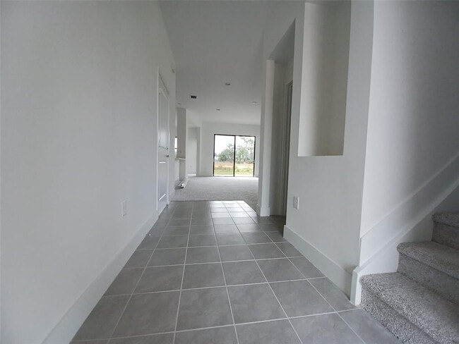 Building Photo - 5542 Agostino Way