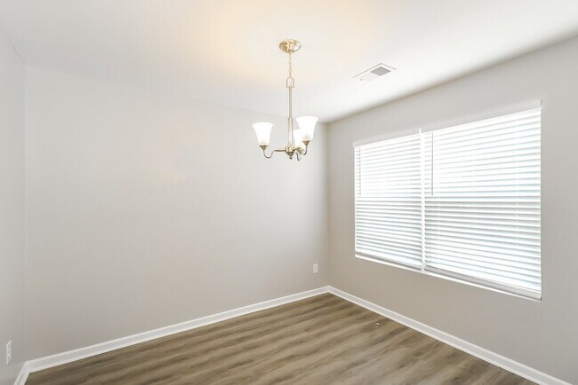 Building Photo - 15 Betty Ann Ln
