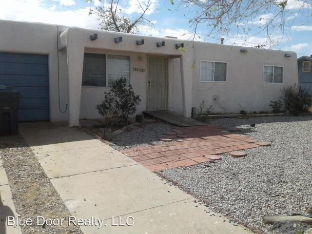 Primary Photo - 3 br, 1 bath House - 10217 Paseo Del Norte