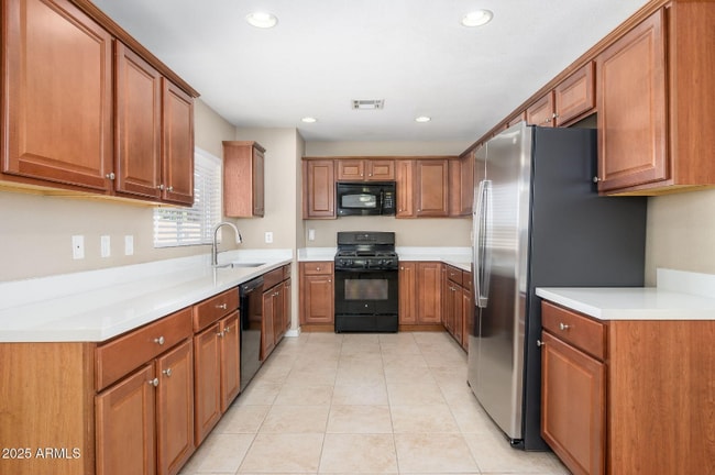 Building Photo - 3756 W Malapai Dr