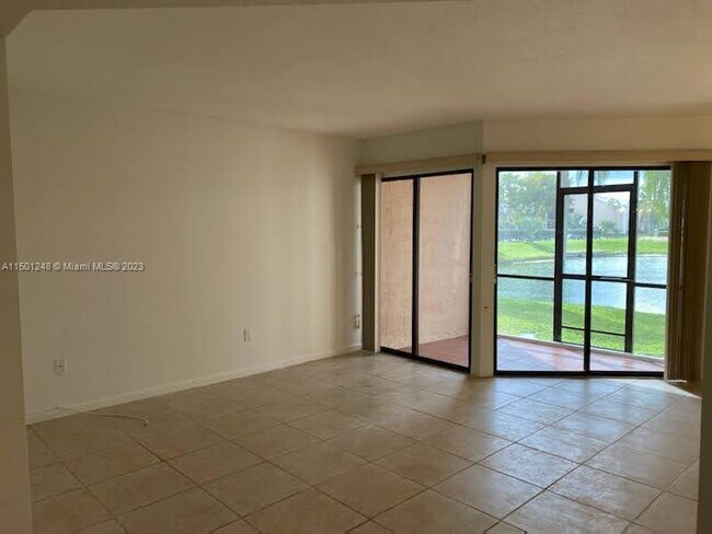 Foto del edificio - 1190 Washington Cir