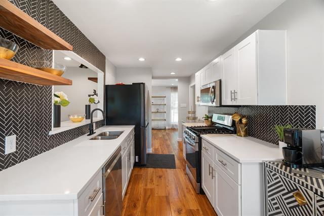 Foto del edificio - 5816 Fox Hill Ln