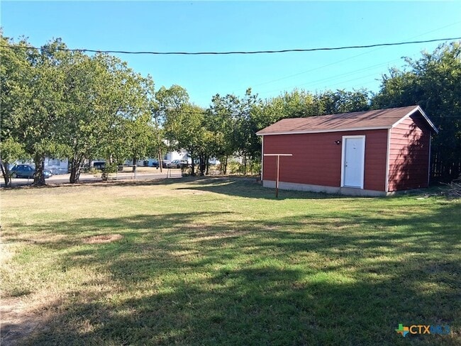 Foto del edificio - 902 Evetts Rd