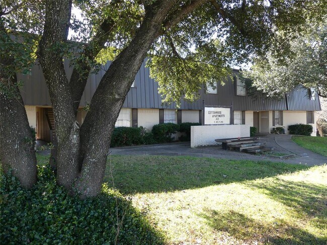 Foto del edificio - 510 E Belt Line Rd