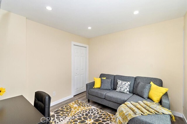 Foto del edificio - 2038 W 80th St