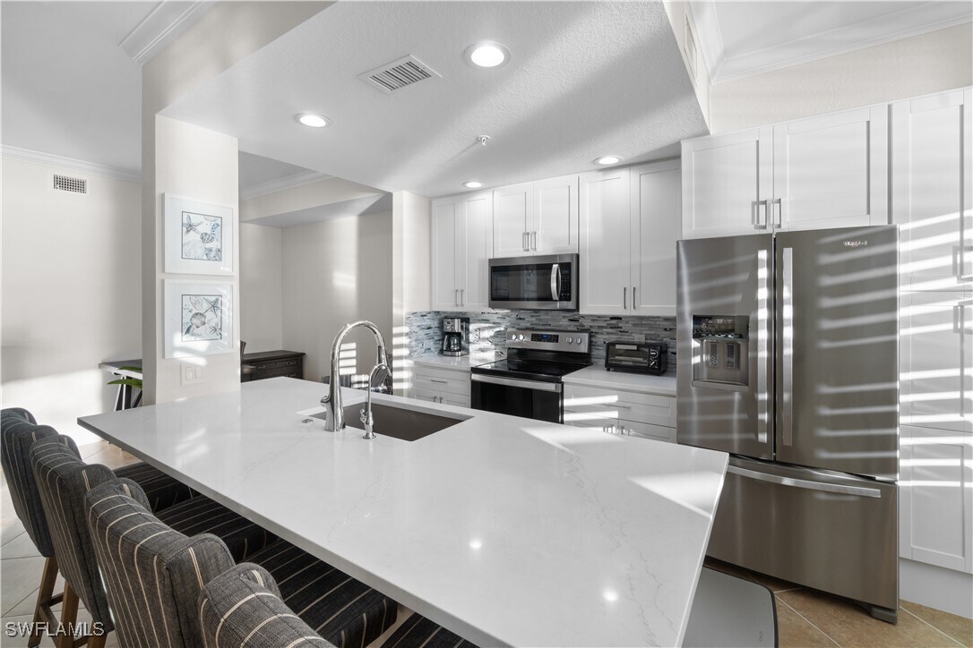 Building Photo - 9727 Acqua Ct