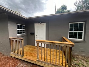 Building Photo - 1240 Levy Ave