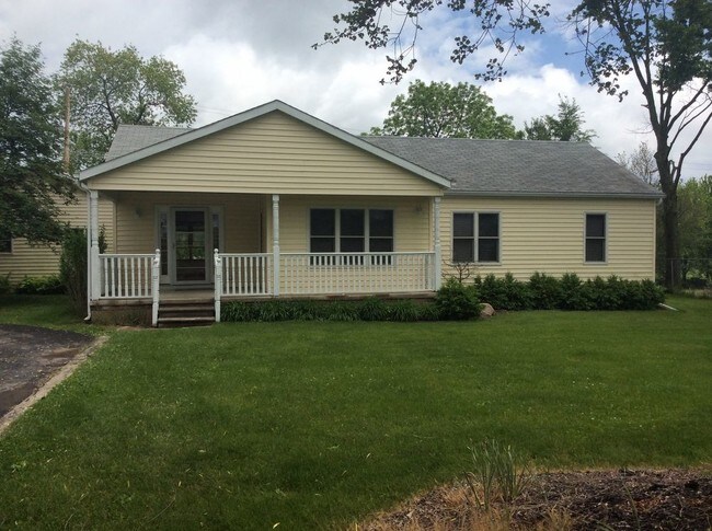 Foto del edificio - 6910 Walters Rd