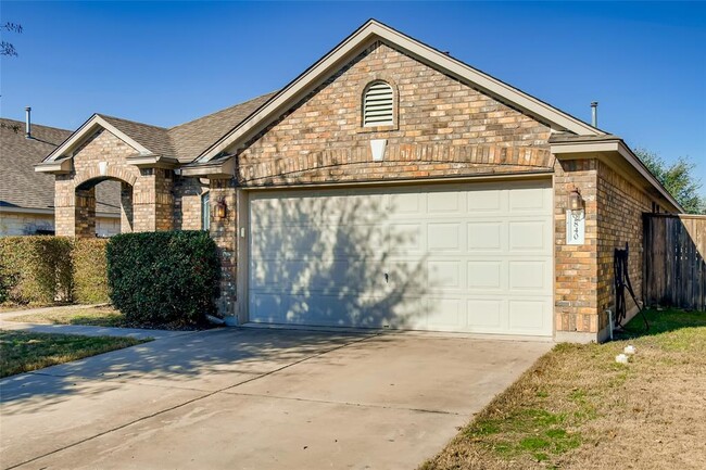 Building Photo - 2840 Angelina Dr