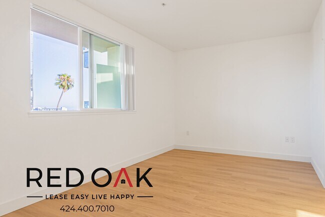 Foto del edificio - 5837 W Sunset Blvd