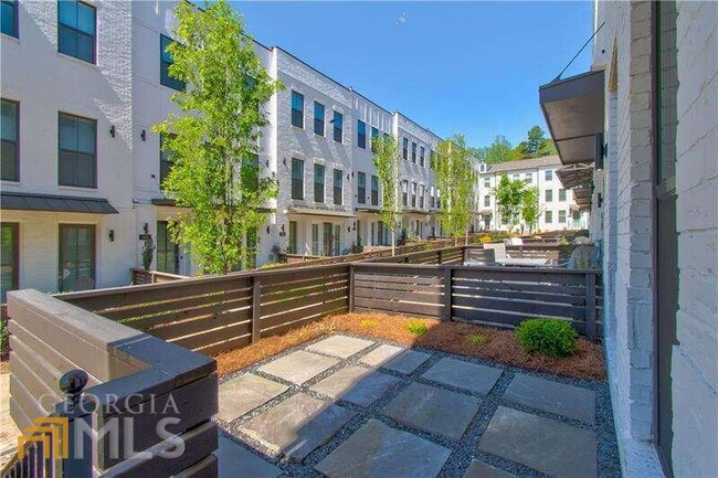 Foto del edificio - 261 Mitchell Ln