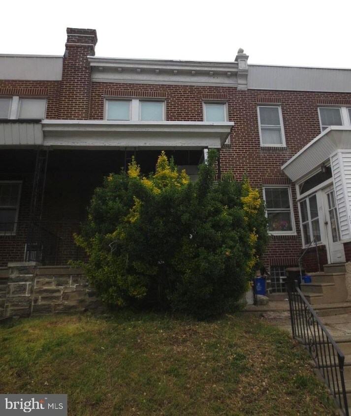 Primary Photo - 1371 Pratt St