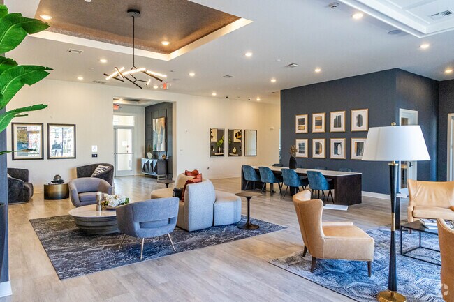 Casa Club - One Hundred Forge