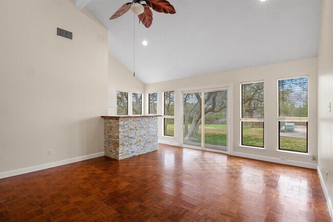 Foto del edificio - 226 Mels Rd