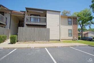Building Photo - 2201 Scenic Hwy