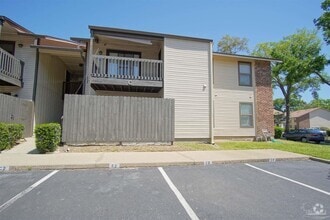 Building Photo - 2201 Scenic Hwy