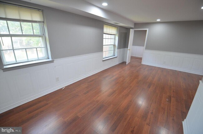 Building Photo - 4000 Gypsy Ln