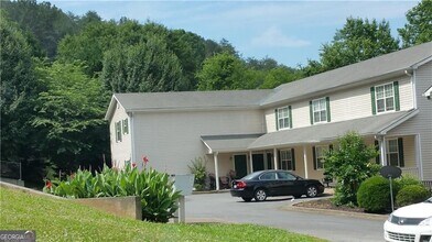 Building Photo - 215 Meridian St