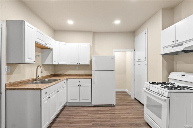 Building Photo - 1421 Citrus Ave