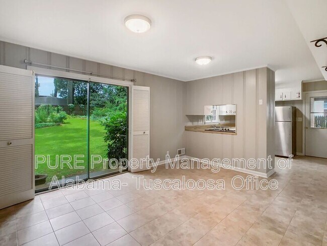 Foto del edificio - 3613 Mayfair Dr