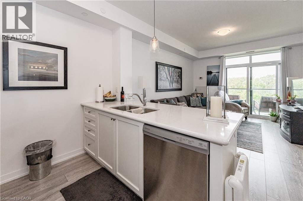 Photo principale - 125 Shoreview Pl