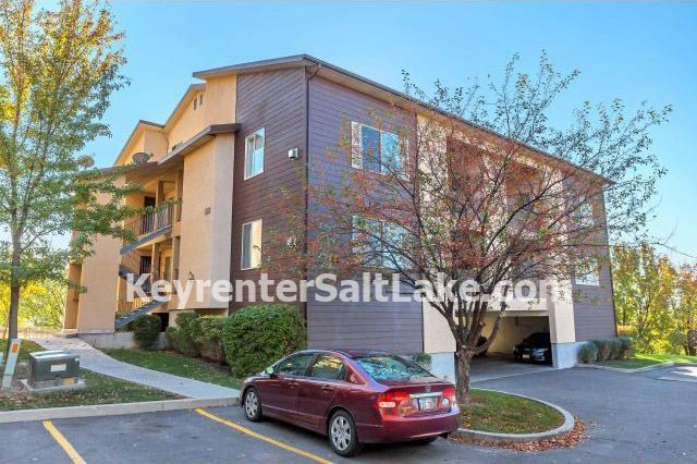 Primary Photo - 739 W Jefferson Ln