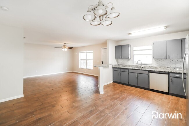Foto del edificio - 2324 Oakdale St S, St. Petersburg, FL 33705