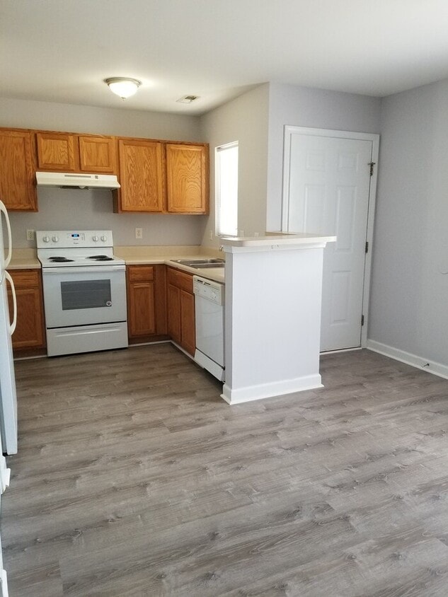 7 Coats Cir, Benson, NC 27504 House Rental in Benson, NC