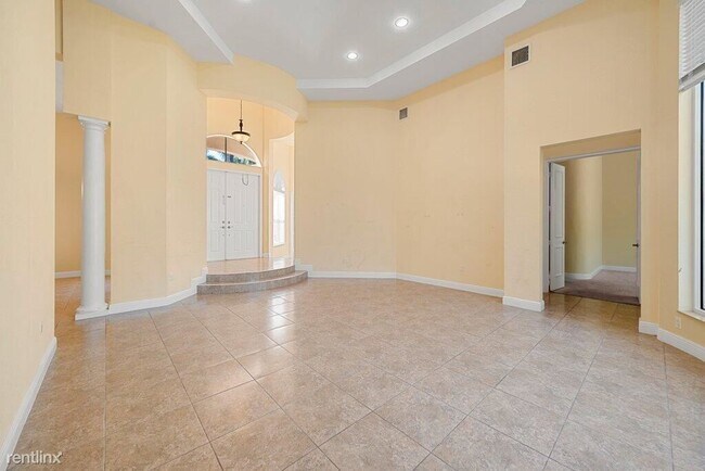 Foto del edificio - 5 br, 4.5 bath House - 2633 Treanor Ter