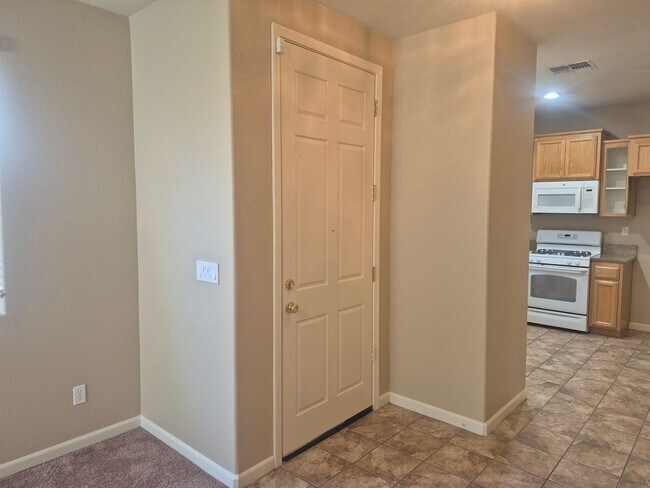 Foto del edificio - Adorable 3 bedroom 2.5 bath