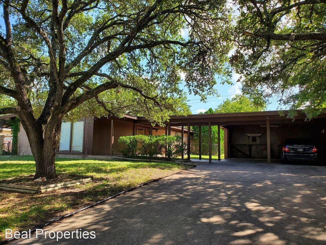 3 br, 2 bath House 1402 Laura Lane House Rental in College Station