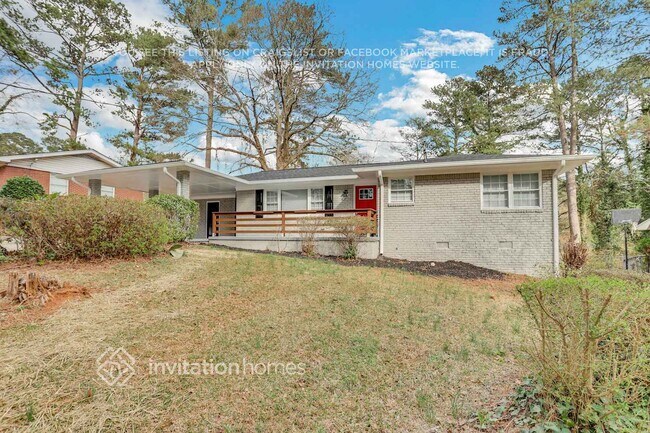 Building Photo - 2160 Shamrock Dr