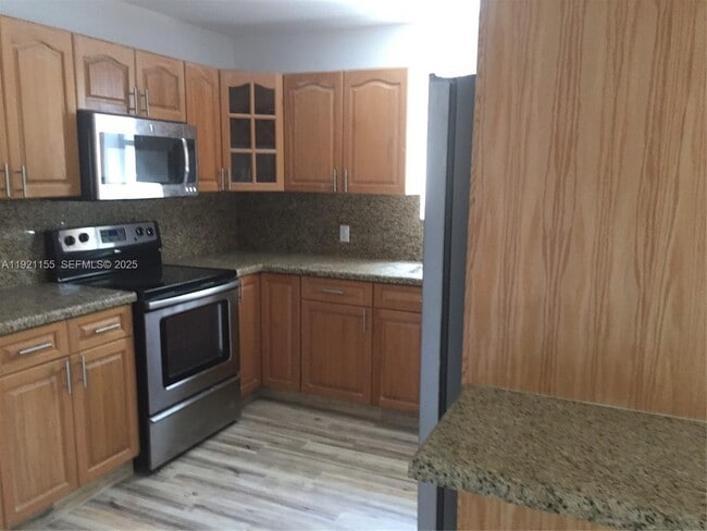 Foto del edificio - 1831 SW 17th Terrace