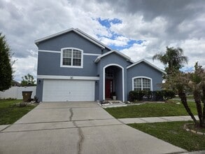 Building Photo - 2105 Woodsedge Dr
