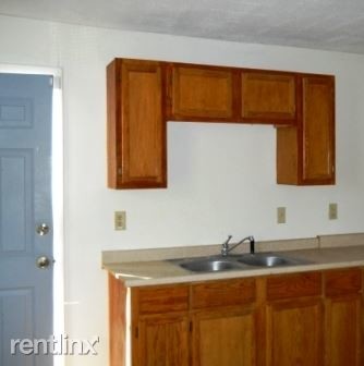 Foto del edificio - 3 br, 1 bath House - 912 E Dale St