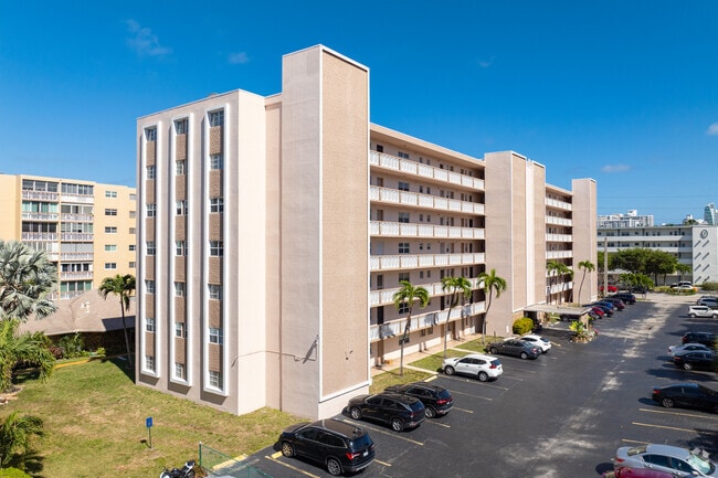 Building Photo - Meadowbrook Towers