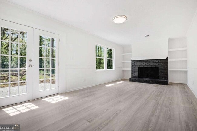 Building Photo - 5360 Tall Oak Dr