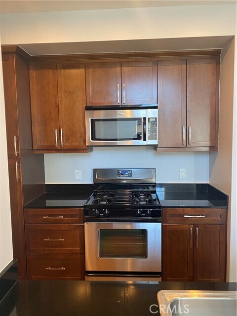 Foto del edificio - 2458 Scholarship