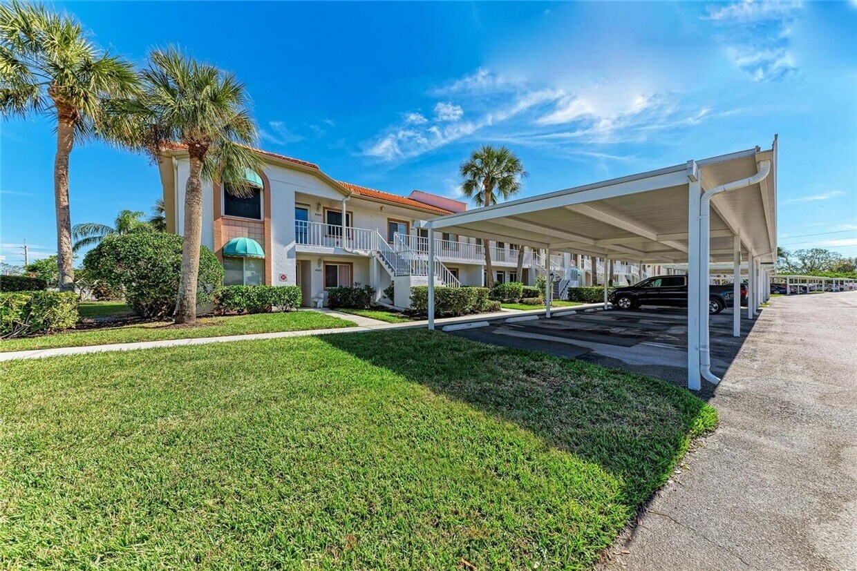 Furnished 2 Bedroom | 2 Bath - Lake Views - Furnished 2 Bedroom | 2 Bath - Lake Views
