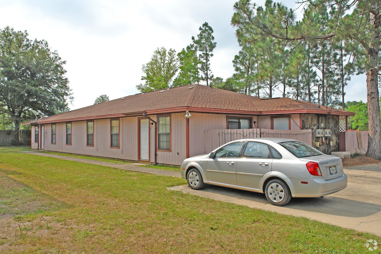Primary Photo - 114 Crow Rd